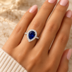 9ct White Gold 2.67ct Lab-Grown Blue Sapphire & Diamond Halo Ring - Image 3